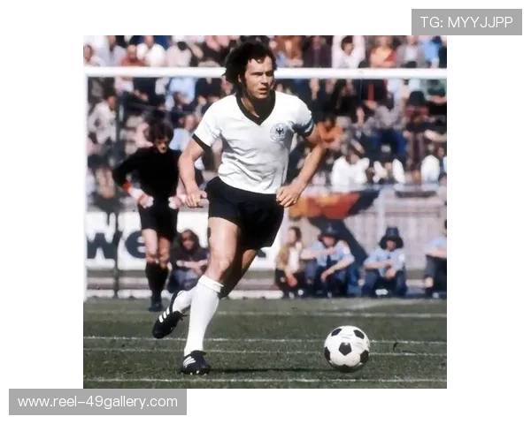 全球足球高颜值球星排名盘点 帅气与实力并存的10大球员榜单