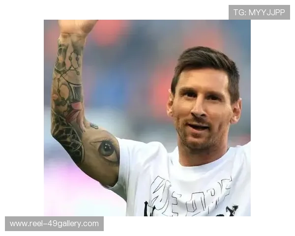 在绿茵场上飞翔的梦想 透过足球明星的眼睛看世界