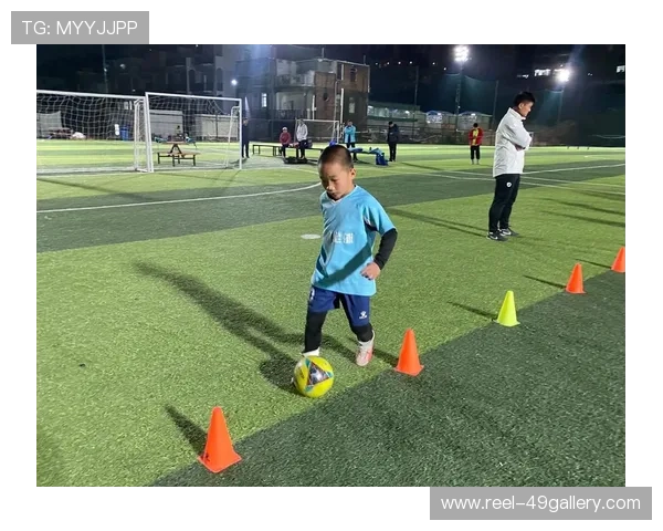 足球球星脚形状分析：不同脚型如何影响球场表现与技术特点